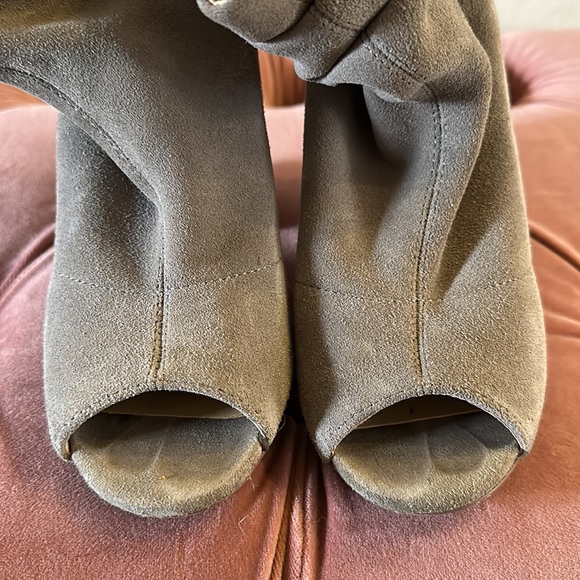 Chinese Laundry Laurel Booties - Picture 5 of 7